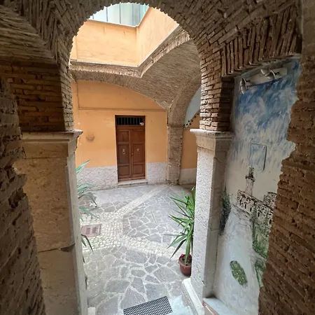 Domus Isidis فندق مبيت وإفطار
