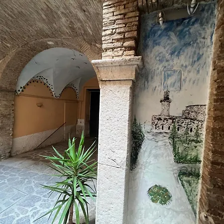 Domus Isidis Bed & Breakfast 3*