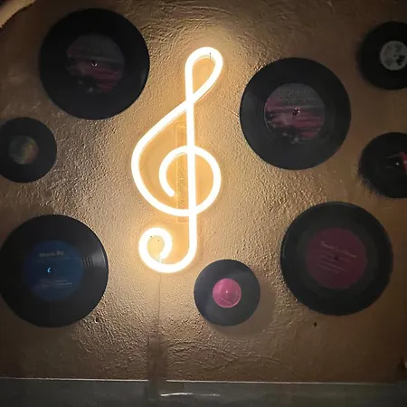 Domus Isidis فندق مبيت وإفطار بينيفنتو