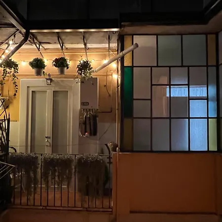 فندق مبيت وإفطار Domus Isidis 3*