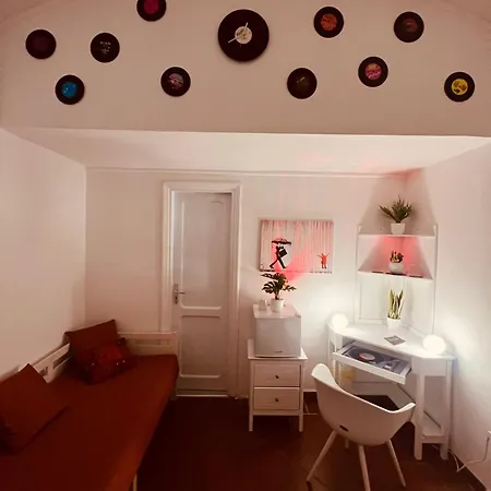 Domus Isidis 3* بينيفنتو